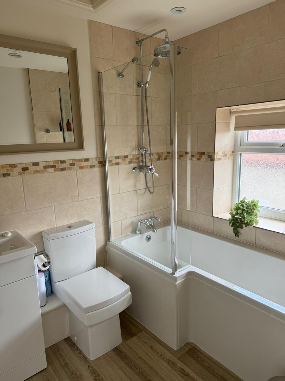 Chew View Luxury Apartment Keynsham Exterior photo