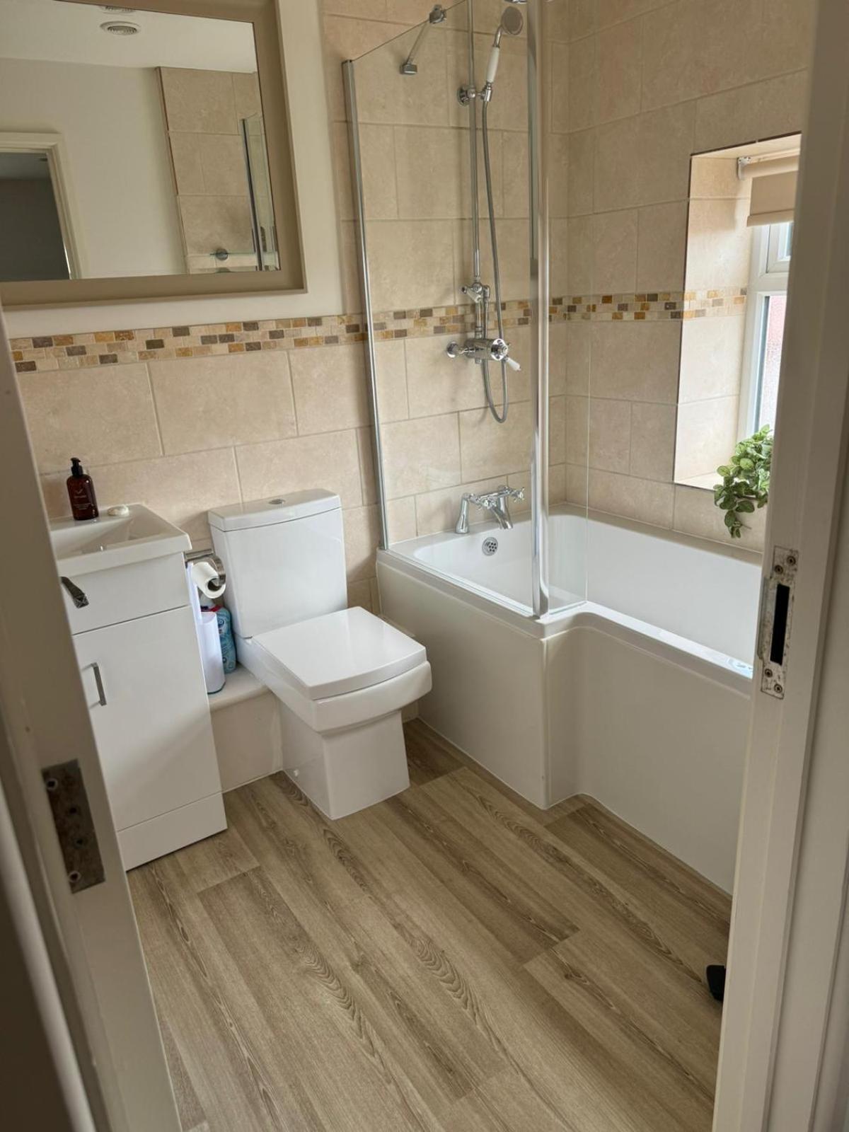 Chew View Luxury Apartment Keynsham Exterior photo